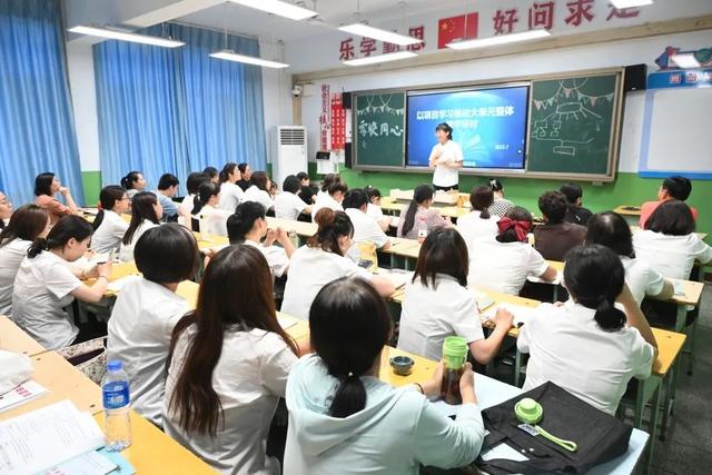 运城地区实验中学图片