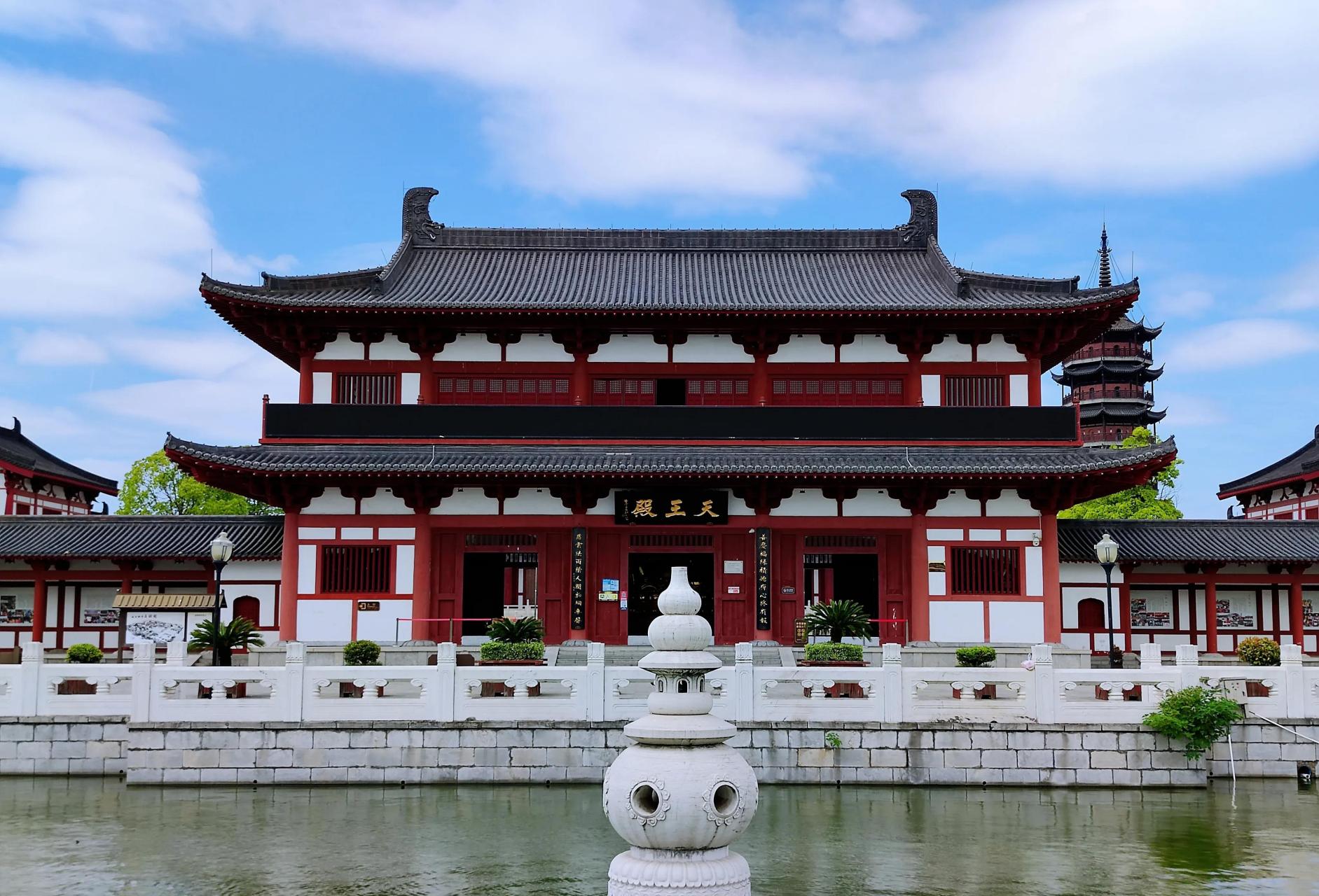 泰兴庆云禅寺,原坐落于泰兴庆延铺,始建于北宋真宗咸平二年(999年)