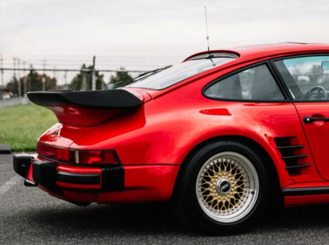 1987保时捷930 turbo,经典跳灯设计,风采迷人!