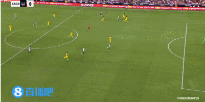 西甲-巴萨6-0瓦伦 拉菲尼亚费尔明莱万均双响_西甲巴萨瓦伦西亚比赛战报_莱万进球亚马尔助攻