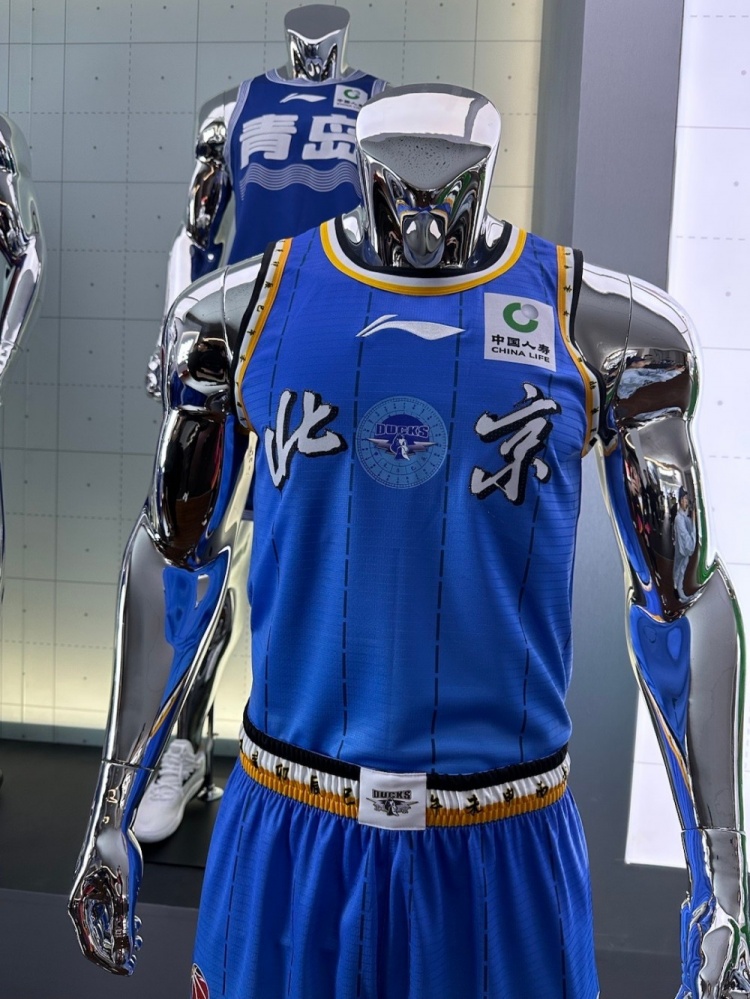 cba新赛季球衣有很多城市的元素 你最喜欢哪支球队的球衣?