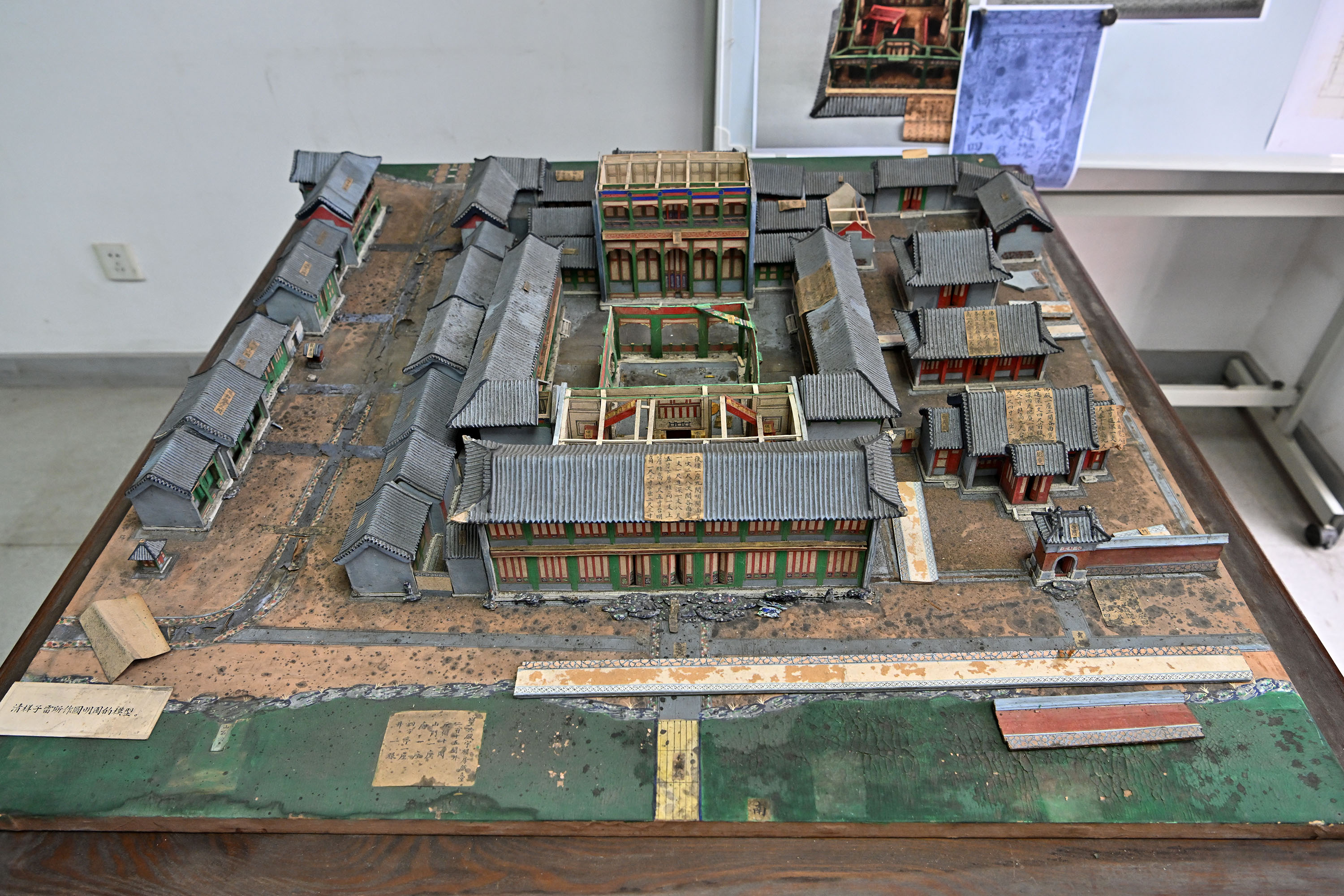 (文化)国博文保院举行馆藏样式雷烫样修复媒体开放活动