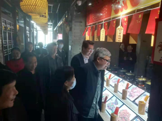 汪冬开展食品安全工作专题调研