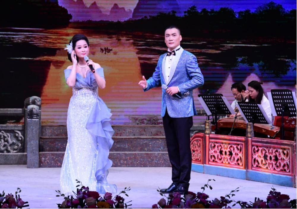 粤艺传承|师从粤剧表演艺术家曹秀琴,黄锦玲举办粤曲演唱会献知音