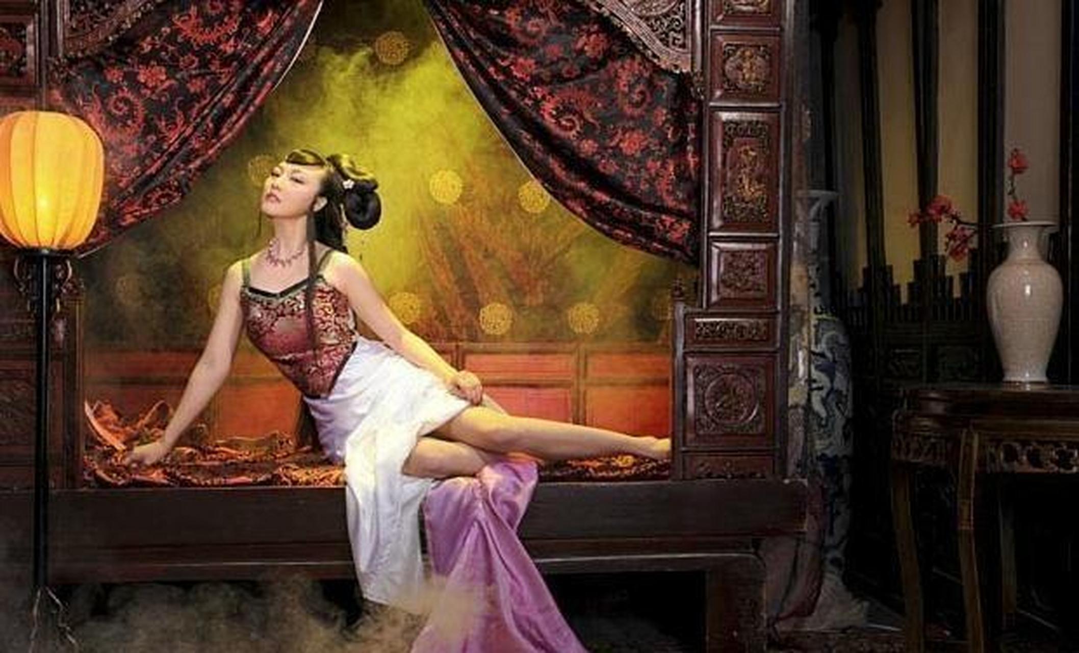 古代妓女的接客战术实在是太迷人了,难怪男人都喝醉了躺在温柔乡!