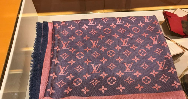 lv围巾真假辨别