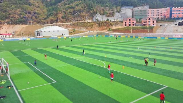 广西贺州平桂区利用工矿废弃地打造"足球小镇"案例