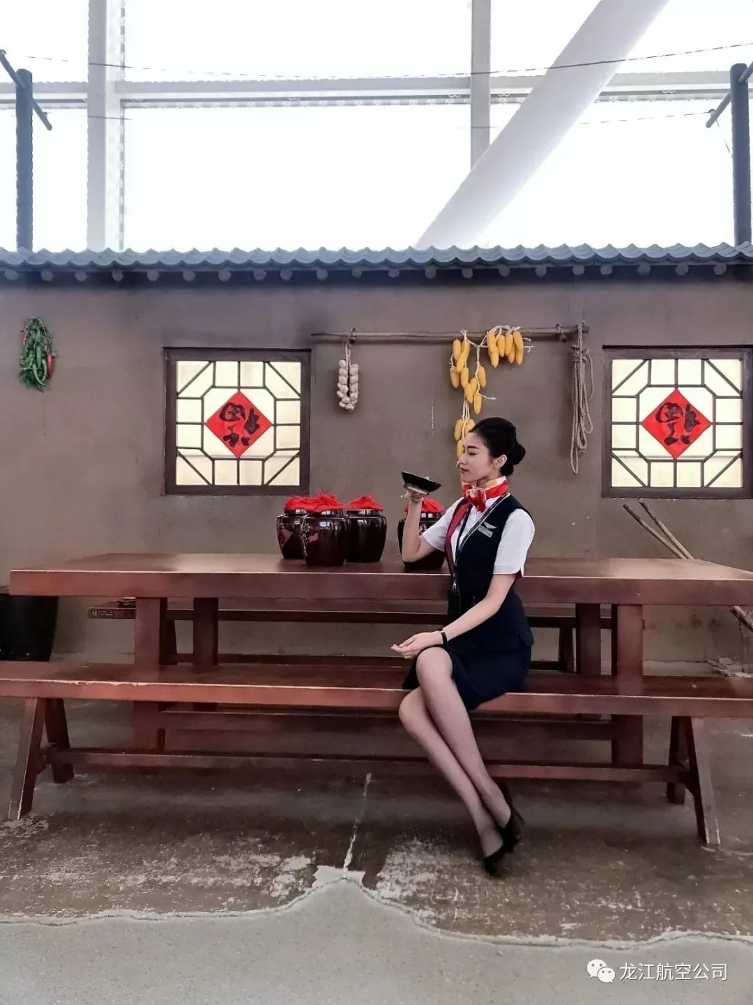 揭秘:龙江航空空姐制服,红蓝之间的厚重与热情