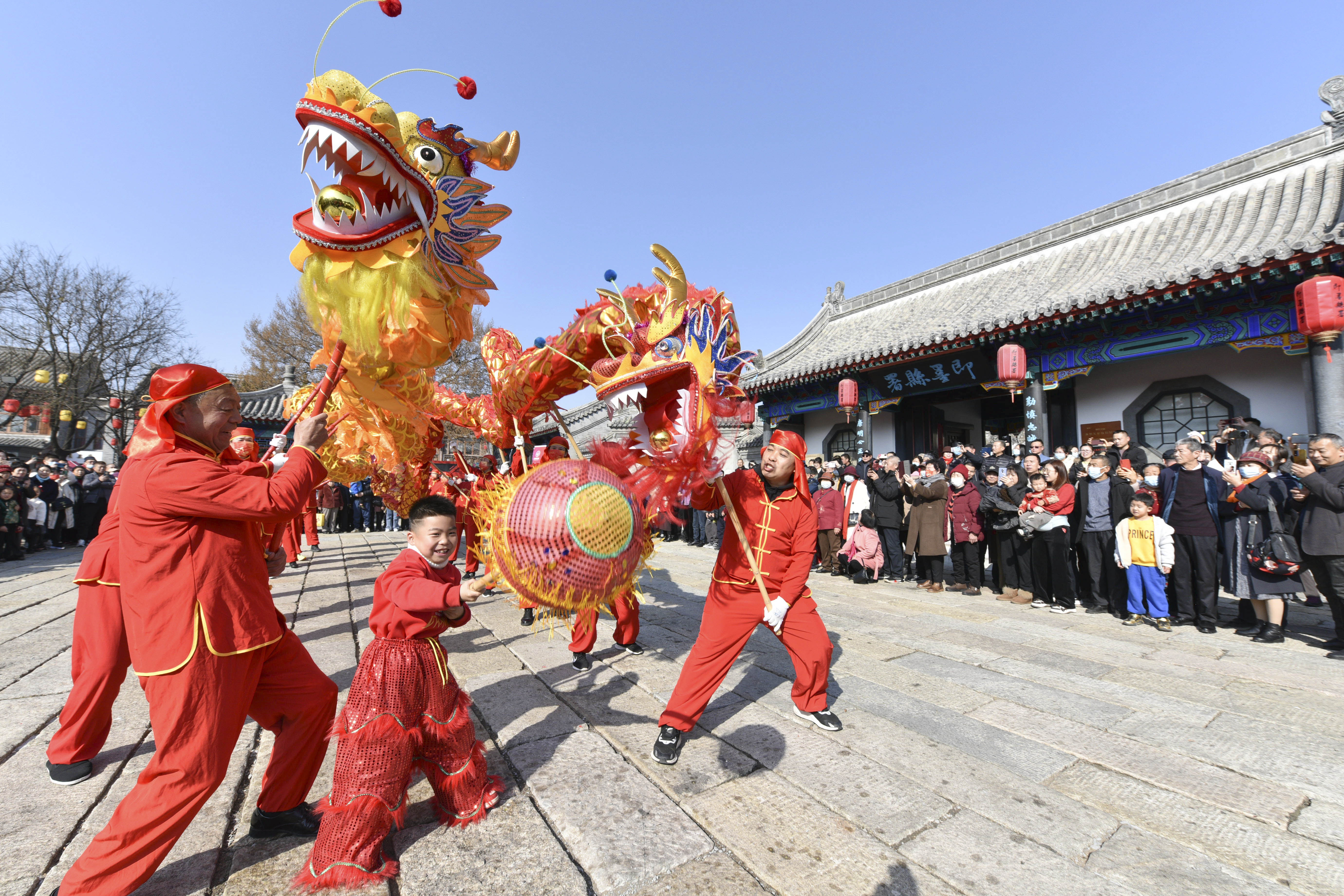 锦绣中国年|逛庙会大集 感受浓浓年味