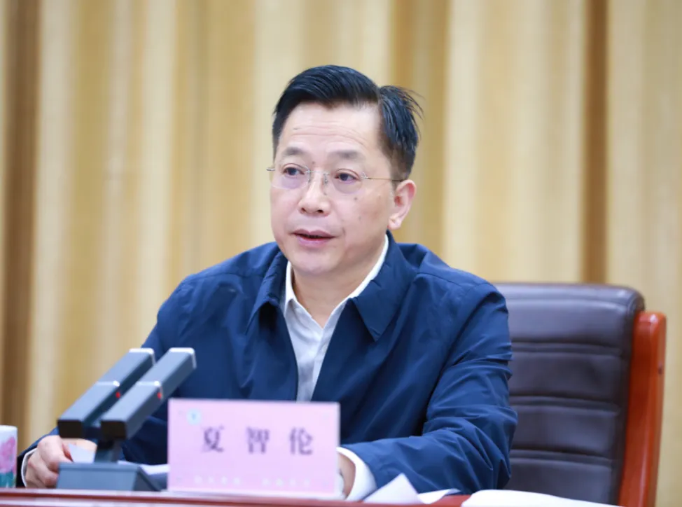 夏智伦在全省中小学生心理健康工作推进会上强调:坚持"四个结合" 用心