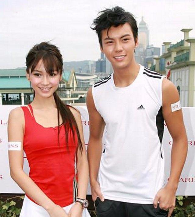 离婚一年,angelababy携前夫黄晓明一起上热搜