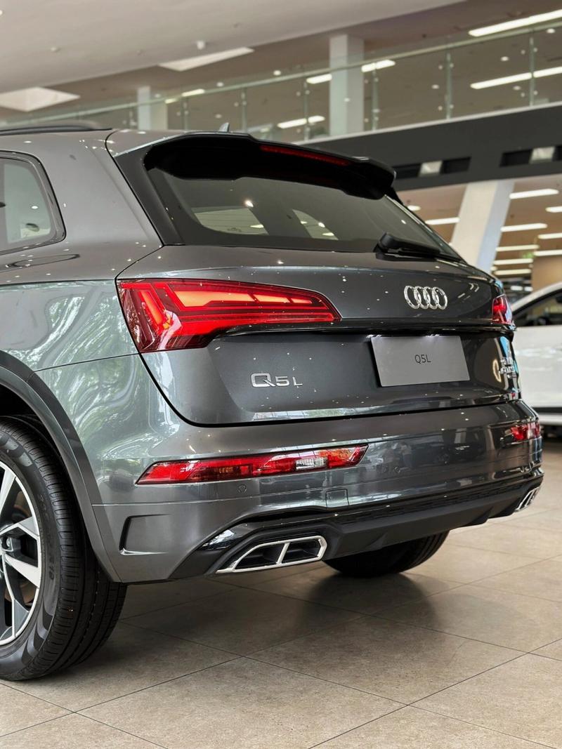 奥迪q5l后尾灯多少钱