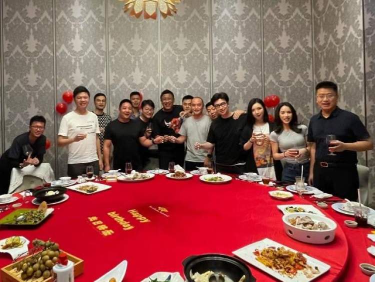 一生都在为足球奔忙 48岁前国足队长张恩华突然去世