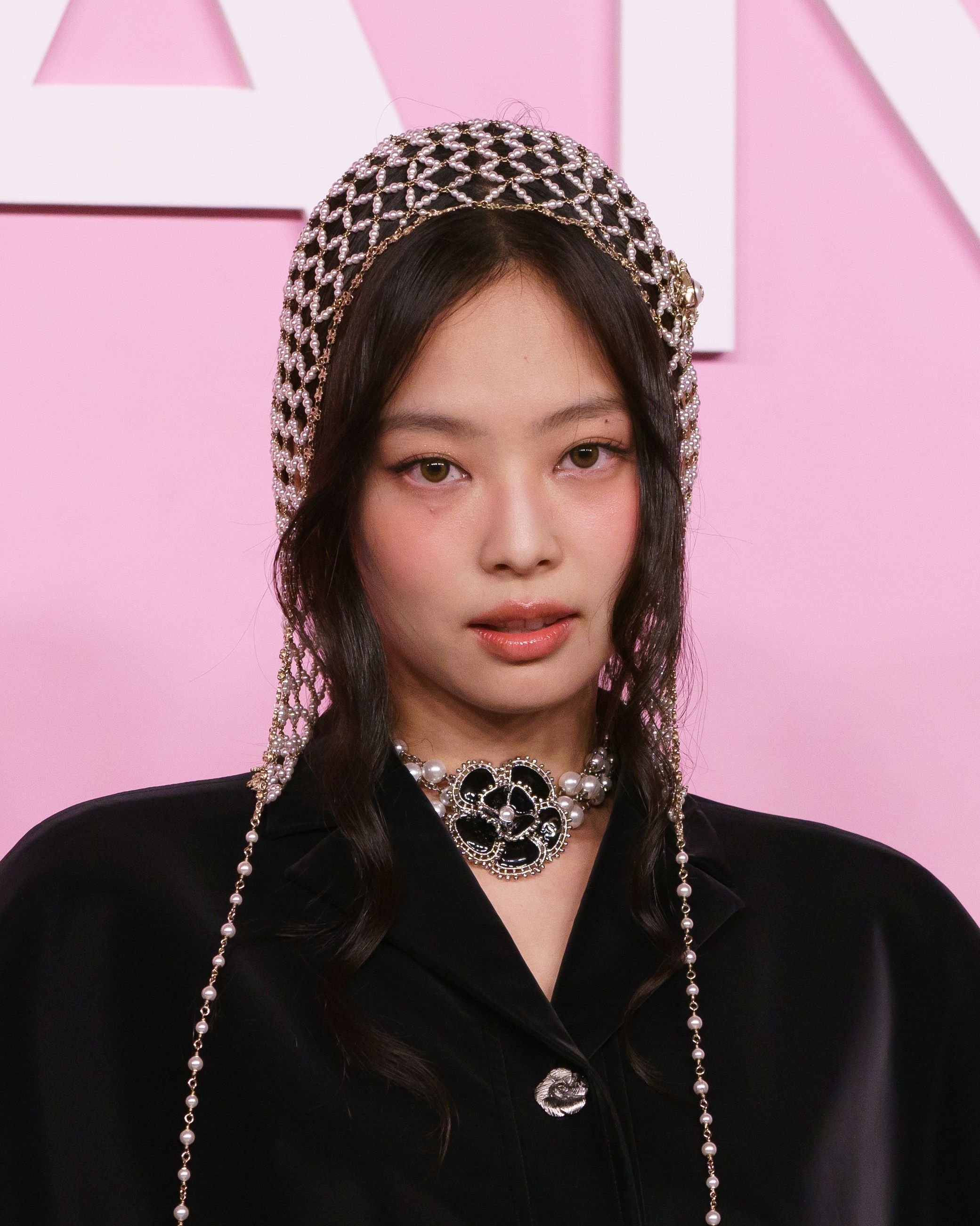 韩女团成员jennie有望饰演超英,漫威宇宙要靠韩流明星拯救?