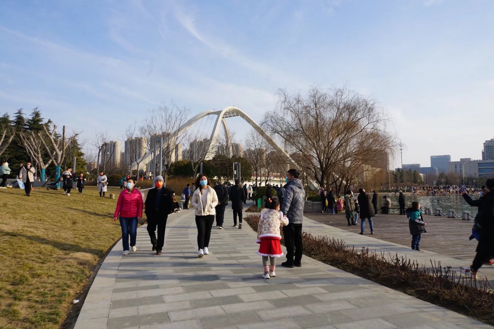 遊天健湖公園