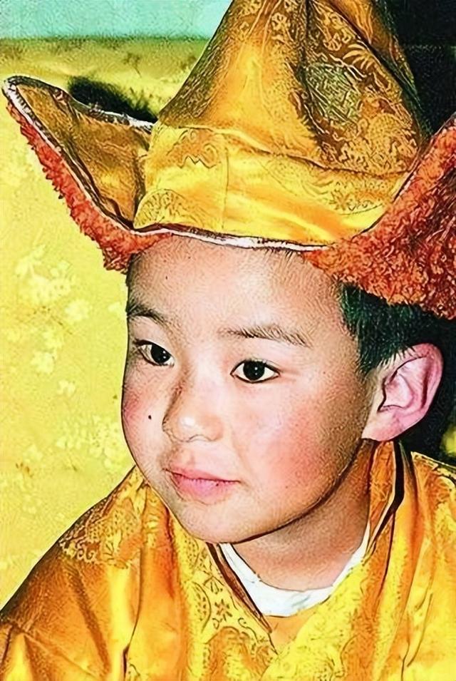 年轻的90后大活佛——十一世班禅额尔德尼·确吉杰布,已经长大了