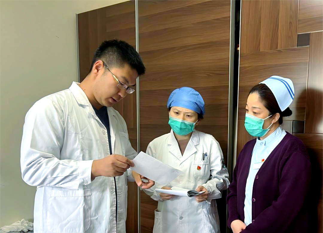 包含中国医学科学院肿瘤医院帮忙挂号陪同看病出院后居家护理全程指导，恢复更科学的词条