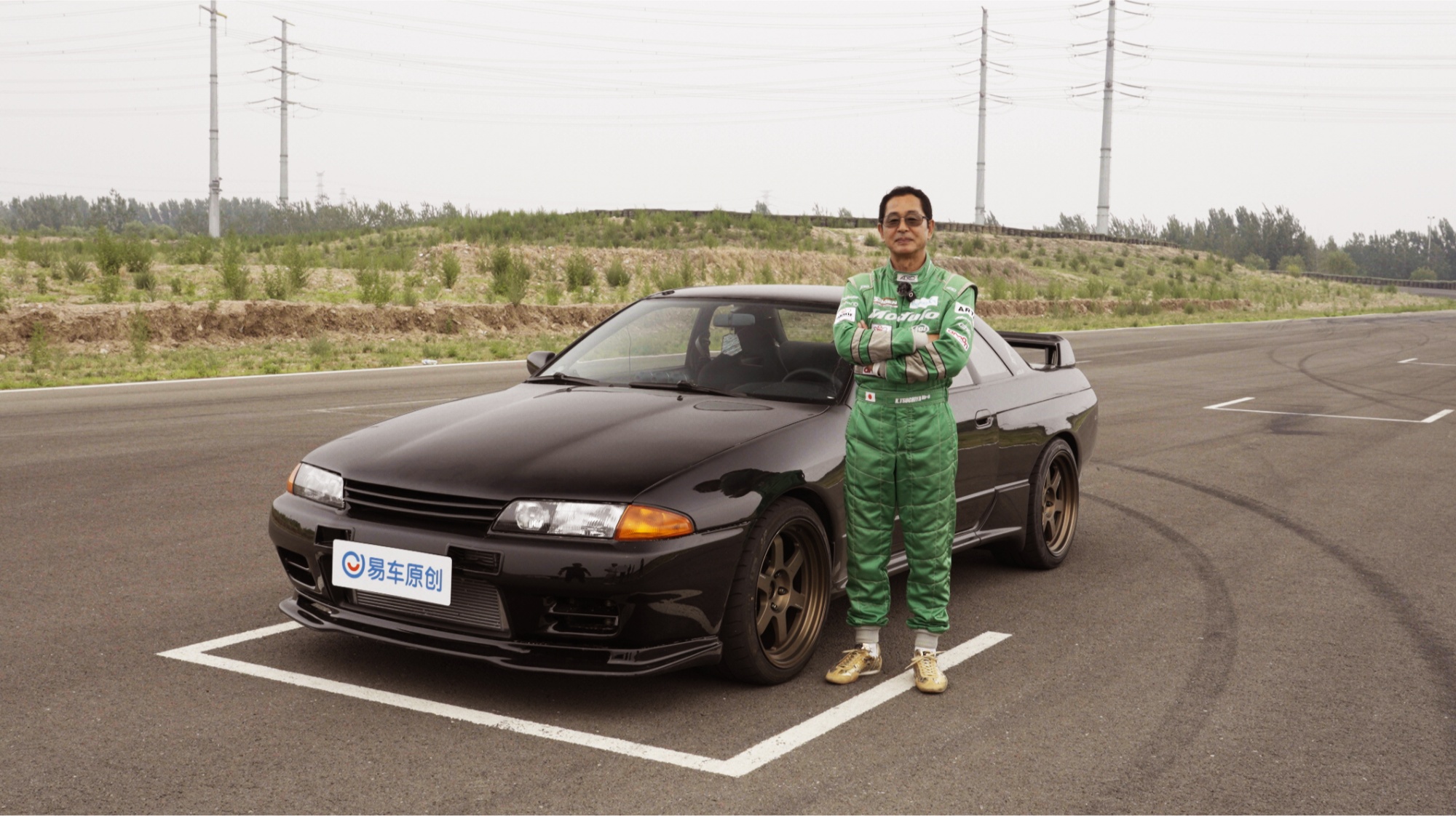 "漂移之父"土屋圭市参拍《易车圈速榜》特辑,复刻《头文字d》经典场景