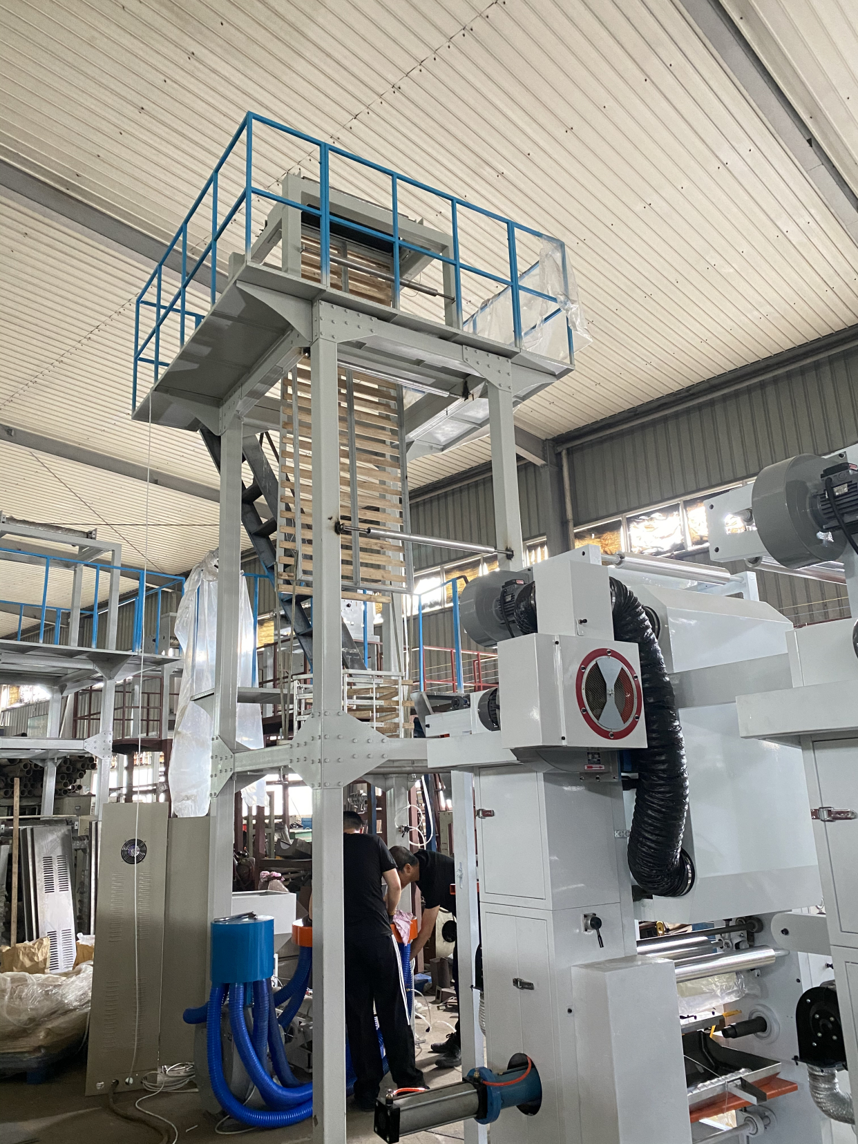 塑料袋吹膜机高低压聚乙稀吹膜机包装膜吹膜机