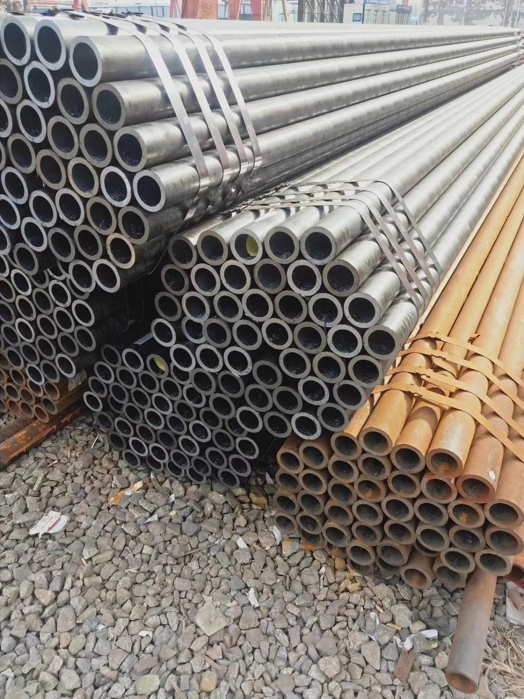 聊城小口径无缝钢管生产厂家