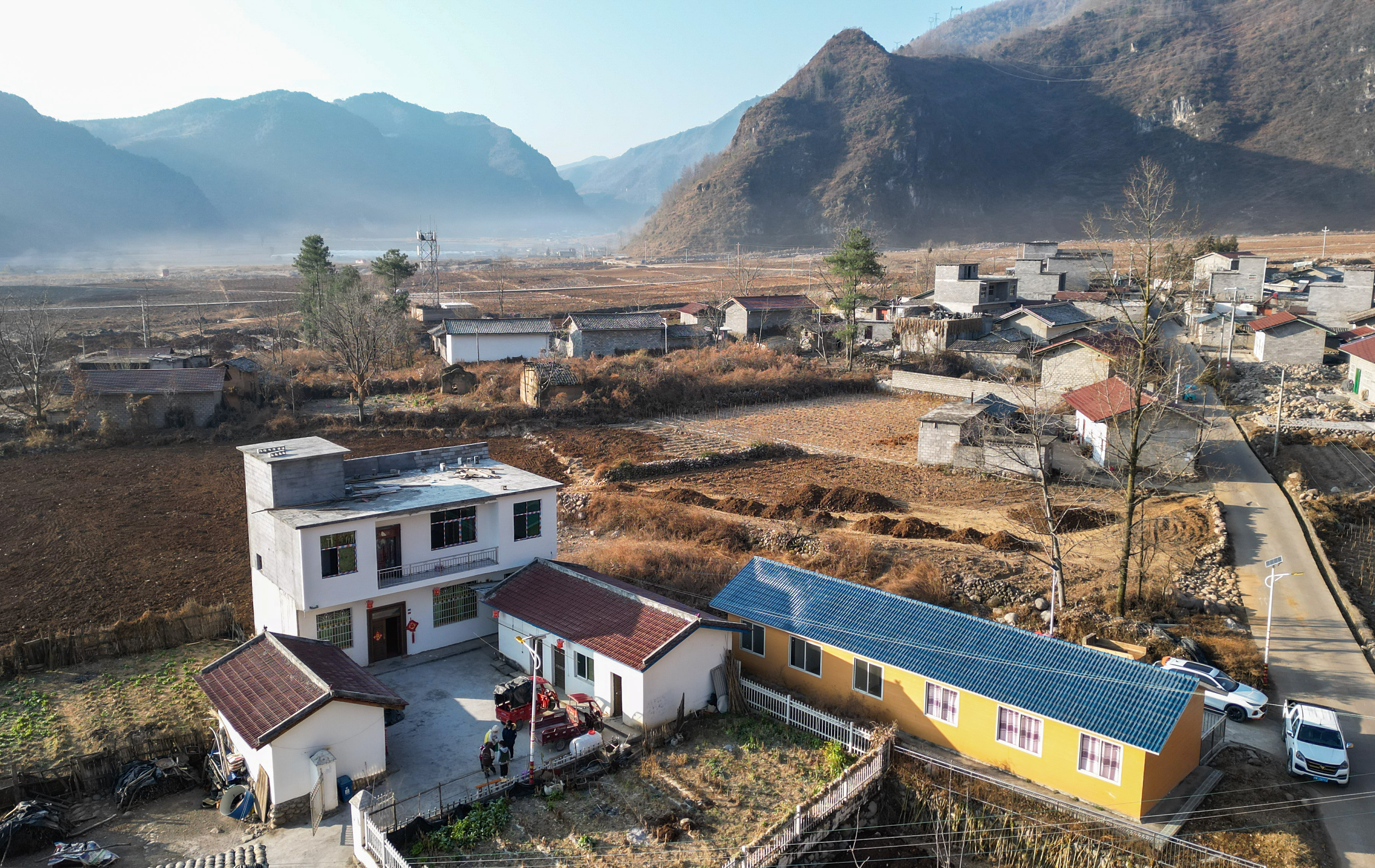 新华全媒 |"春运母亲"们开启新生活