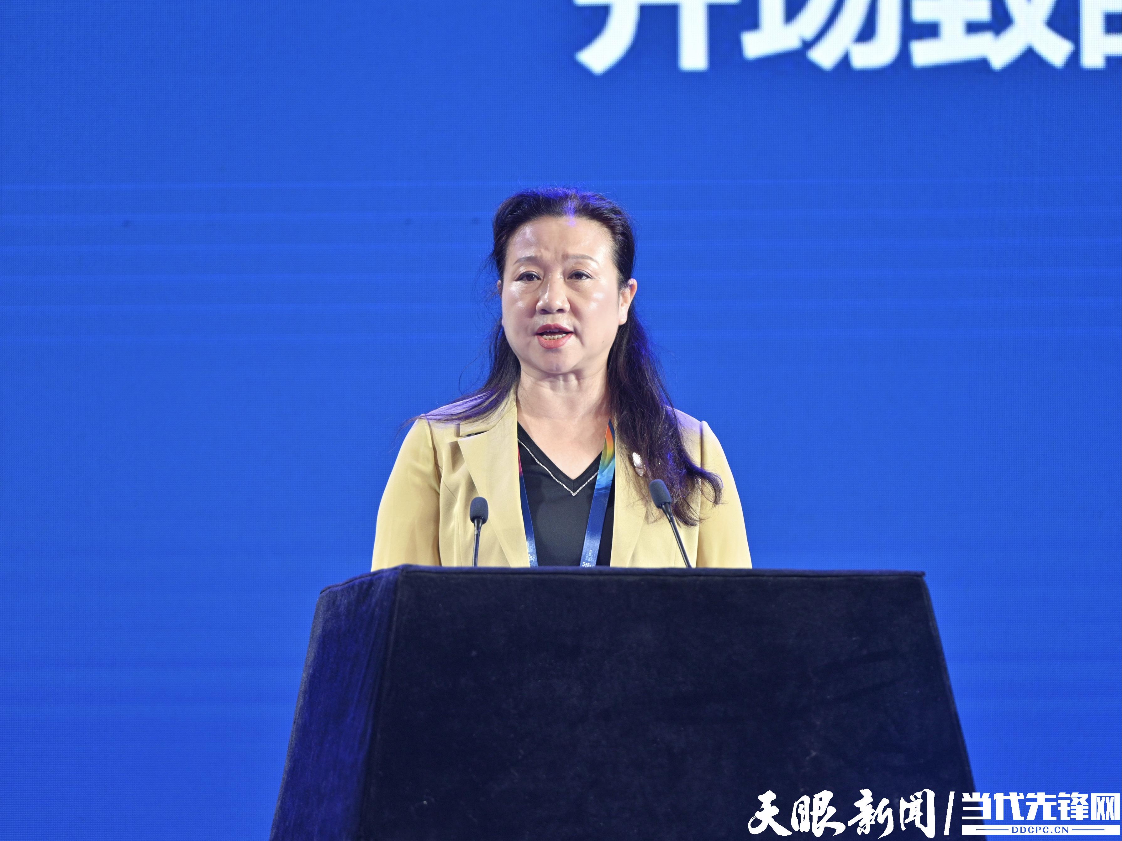 「数博会客厅」贵州省大数据发展管理局局长景亚萍:数据是驱动数字