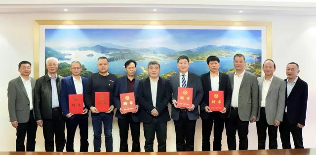 王文默捐1亿元港币,陈祖昌连续14年发放春节慰问金,南安5位爱心人士捐