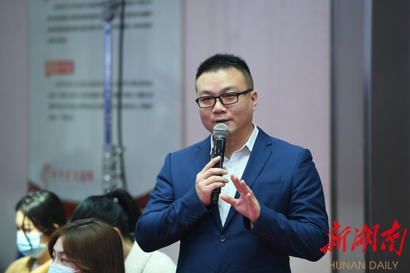 "云"连两会直击|徐云波:以法治守护"一江四水"更加清澈秀美