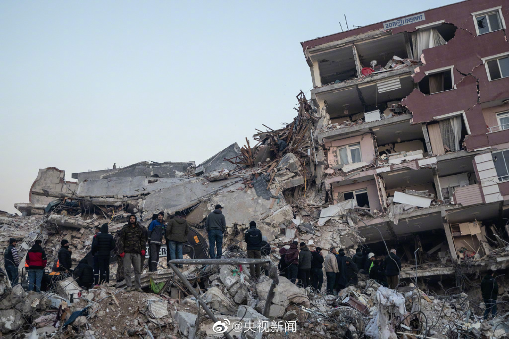 阿勒颇地震图片