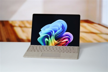 全能2合1 AI平板生产力拉满！全新13英寸Surface Pro图赏