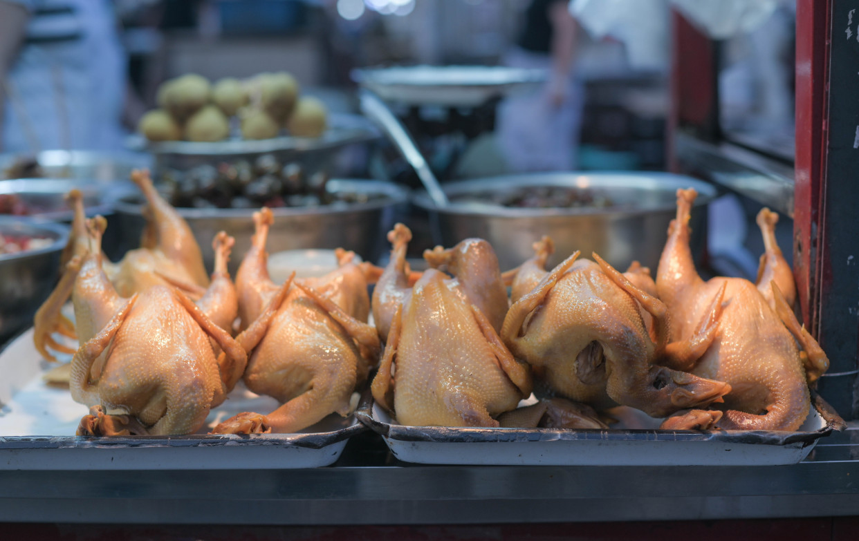 开封鼓楼夜市:中国的鼻祖夜市 几百种火爆小吃