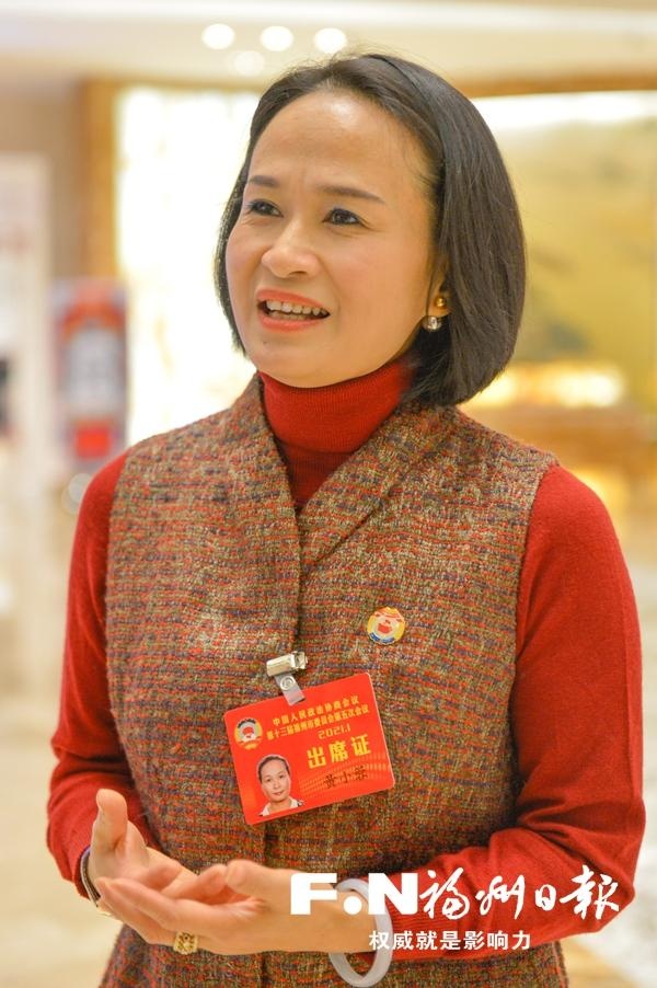 市政协委员黄小蓉:推广有温度的养老新模式