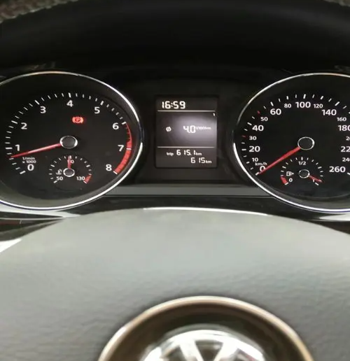 新速腾1.4t还在磨合期 起步瞬时油耗四十多正常吗?