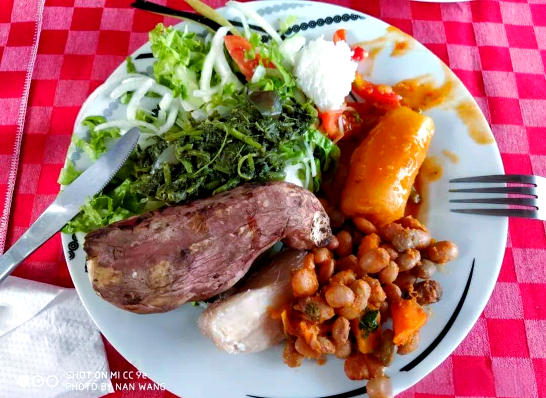 卢旺达饮食探秘:五大主食与餐桌文化