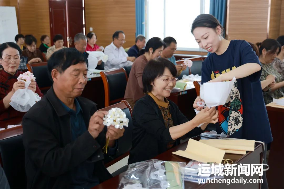 「运城新闻」感恩母亲节·平陆县文化馆举办"岁月情长·感恩母亲"手工