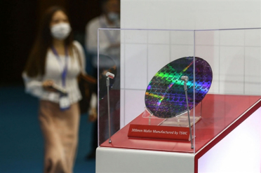 甩开三星！台积电1.4nm工艺进展神速：明年开始风险试产
