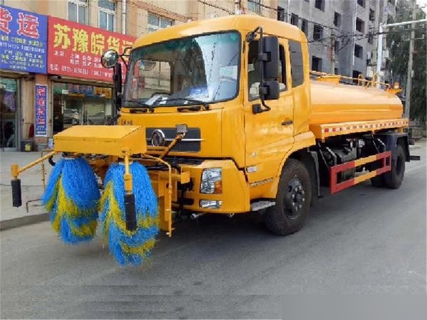 城市隔离护栏清洗车 高速护栏清洗车