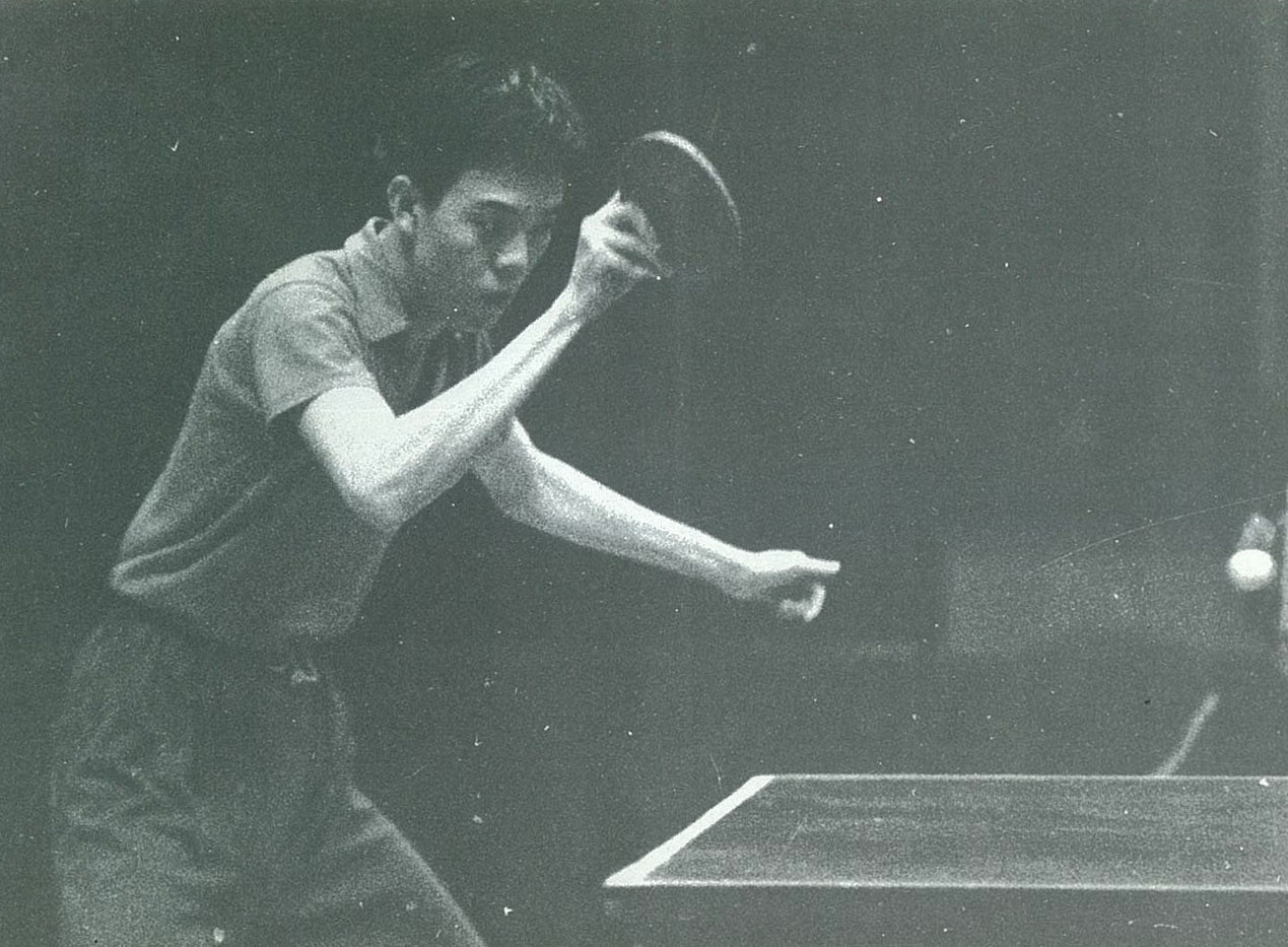 身患肺结核,21岁夺得中国第一个世界冠军的容国团,31岁自杀了