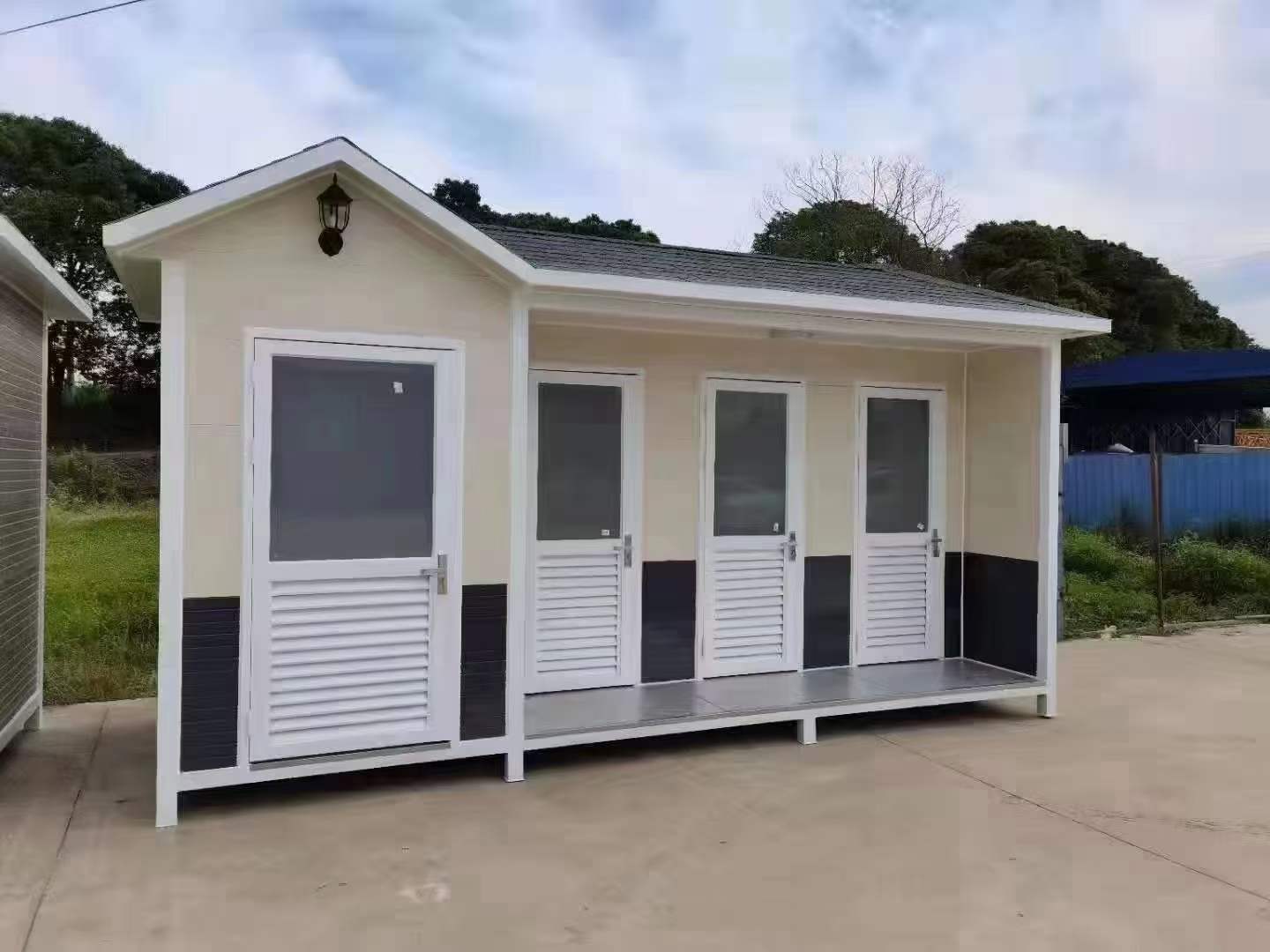 朔州移动厕所金属雕花板卫生间多人位厕所定制