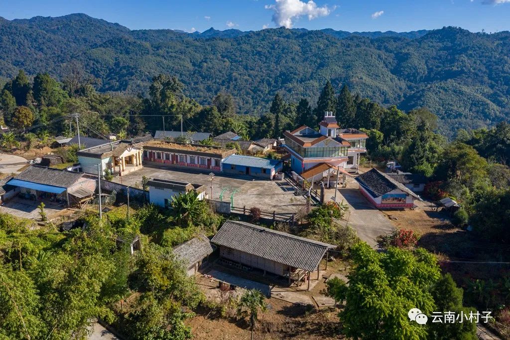 景颇族民居的活化石——松克村