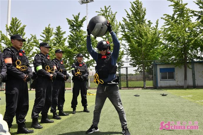 临淄公安巡特警大队来了一批"特殊"的客人