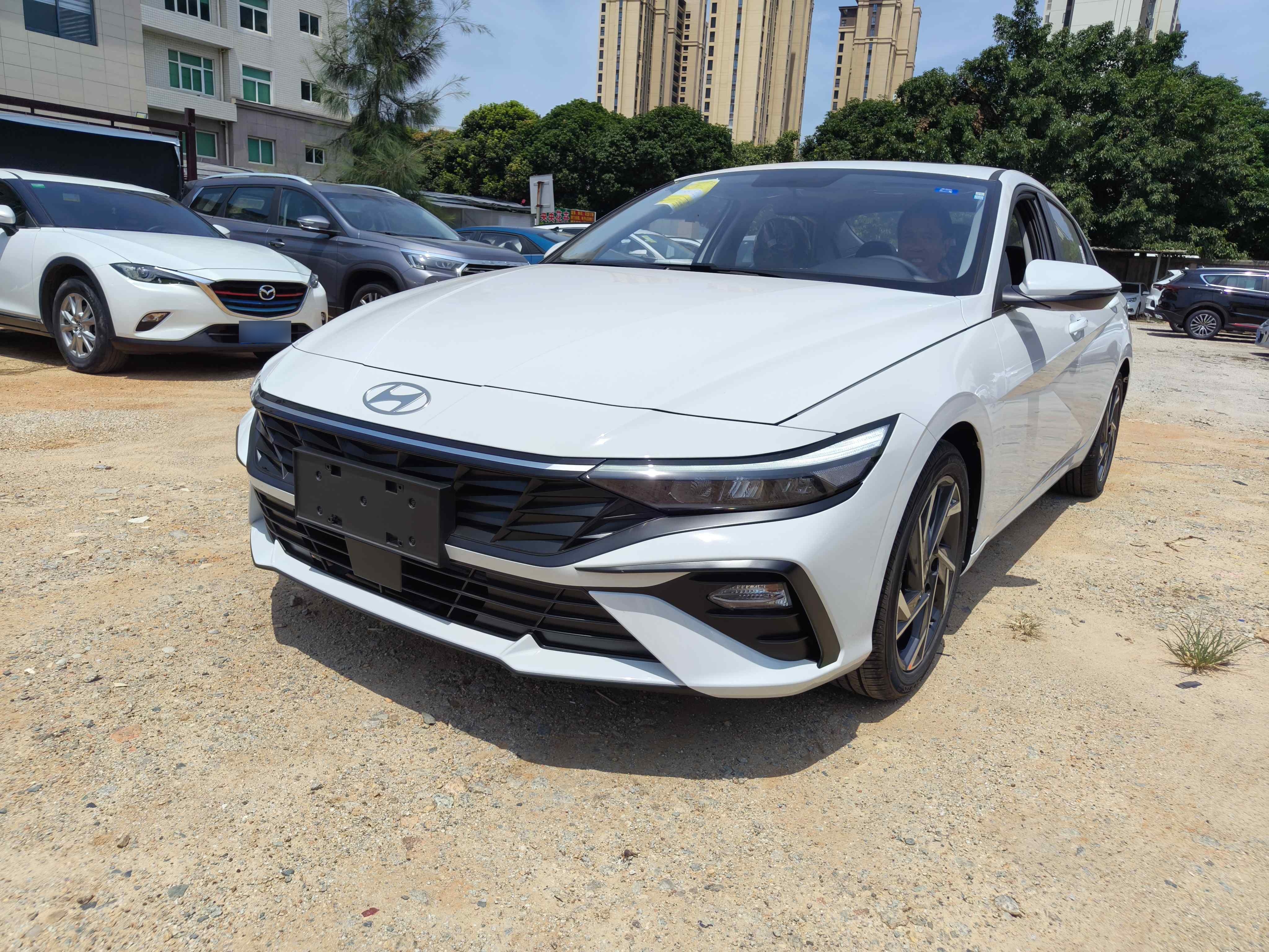 伊兰特汽车怠速多少