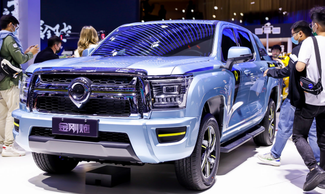 2021广州车展:高颜值商用皮卡金刚炮,时尚引围观!