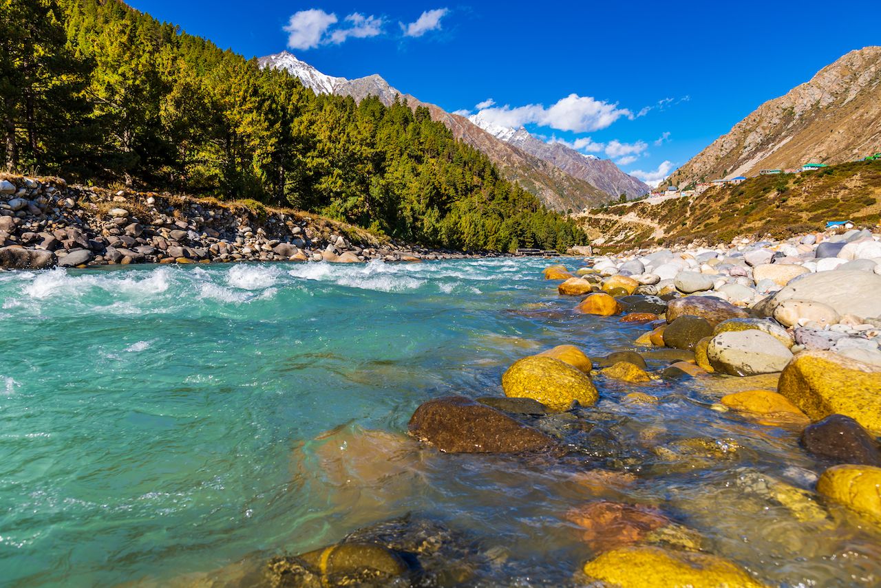 印度边境上的美丽山谷,自然景观风格多样,徒步旅行者的天堂