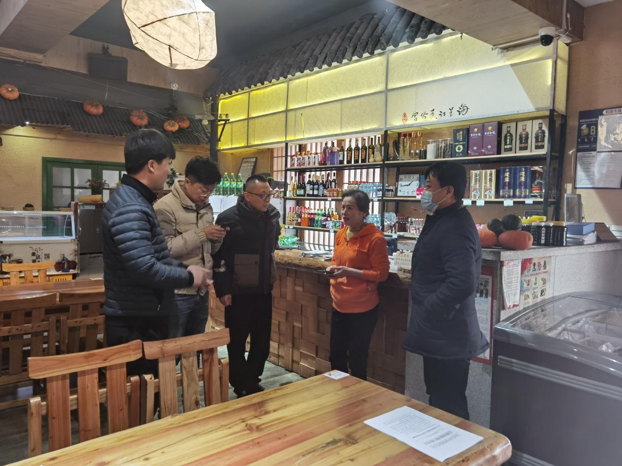 和龙市西城镇开展经营场所疫情防控排查整治行动