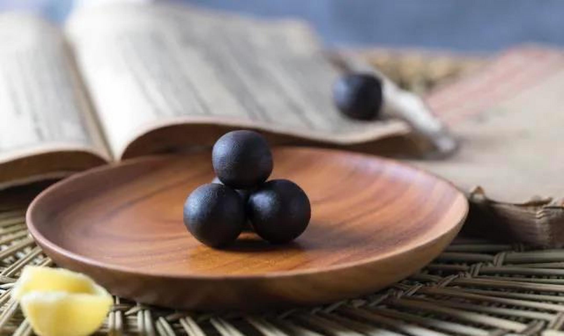 常吃杞菊地黄丸,养血清脑颗粒,心脉通胶囊,心安宁胶囊,天麻钩藤颗粒