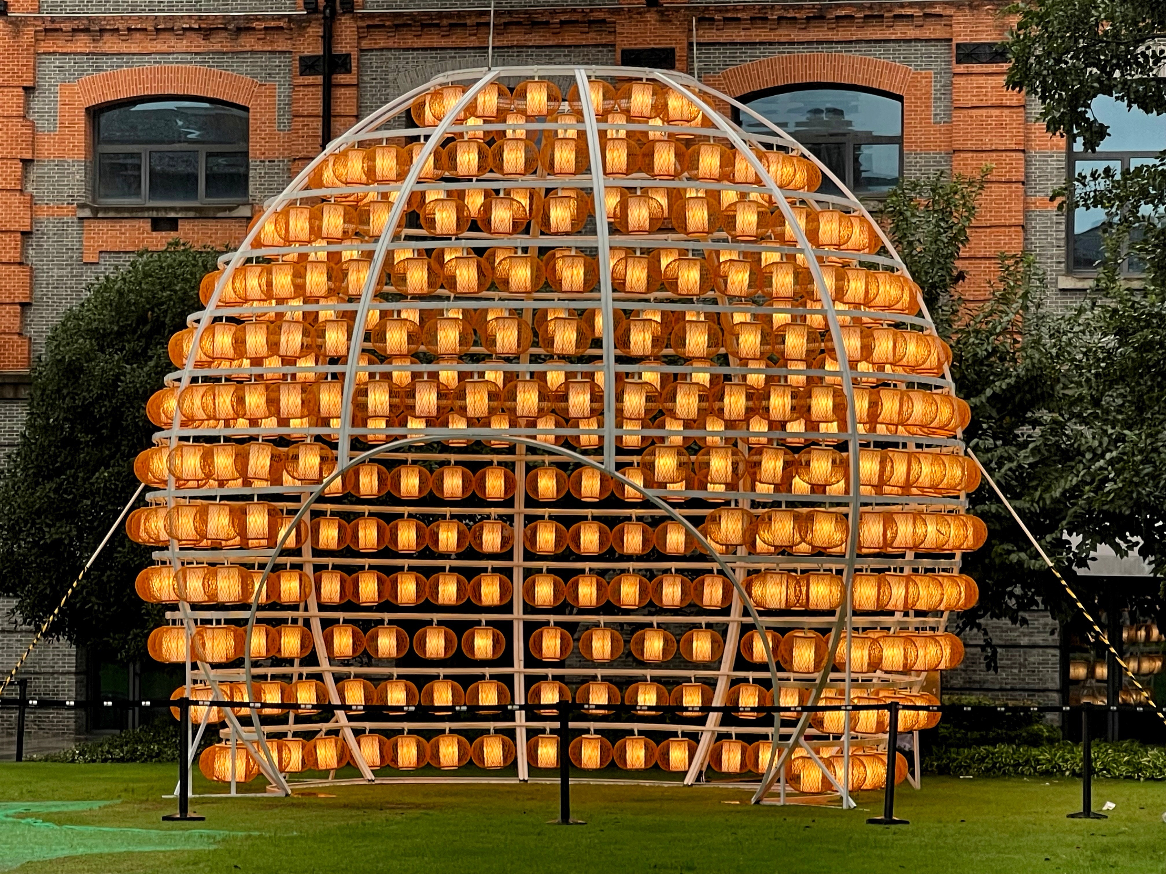 人间至美是《团圆》,416个非遗灯笼点亮假日"小确幸"