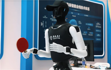 全球首个！智元远征A3人形机器人实现全程自主乒乓球对抗