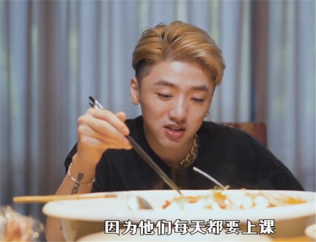 随后,谢天宇被问到tarzan的中文问题.