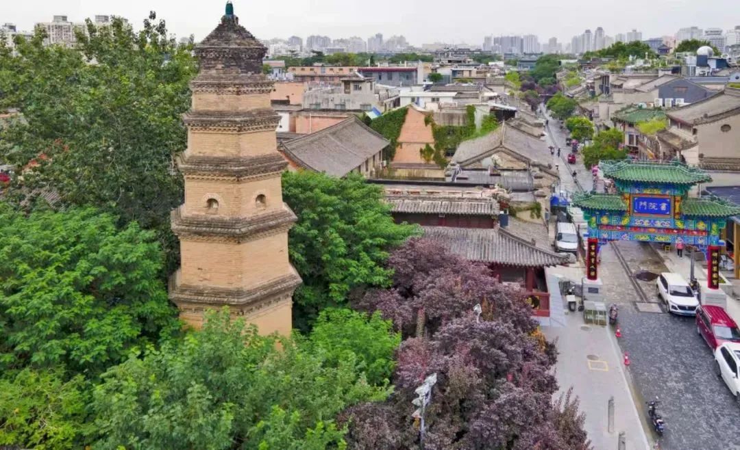 西安书院门西口宝庆寺古塔"清爽"了,千年古塔,再展新颜!
